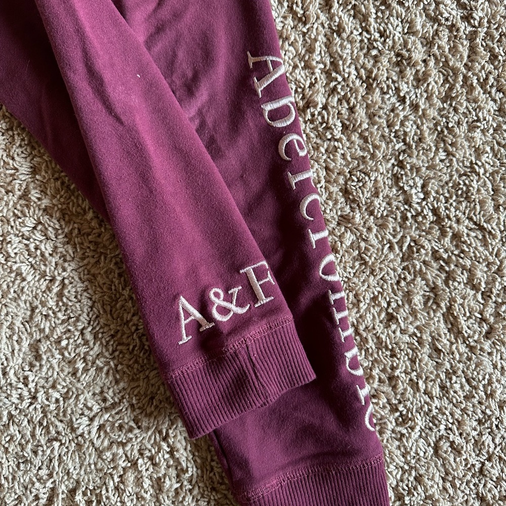 Abercrombie and Fitch maroon leggings girls size 13-14